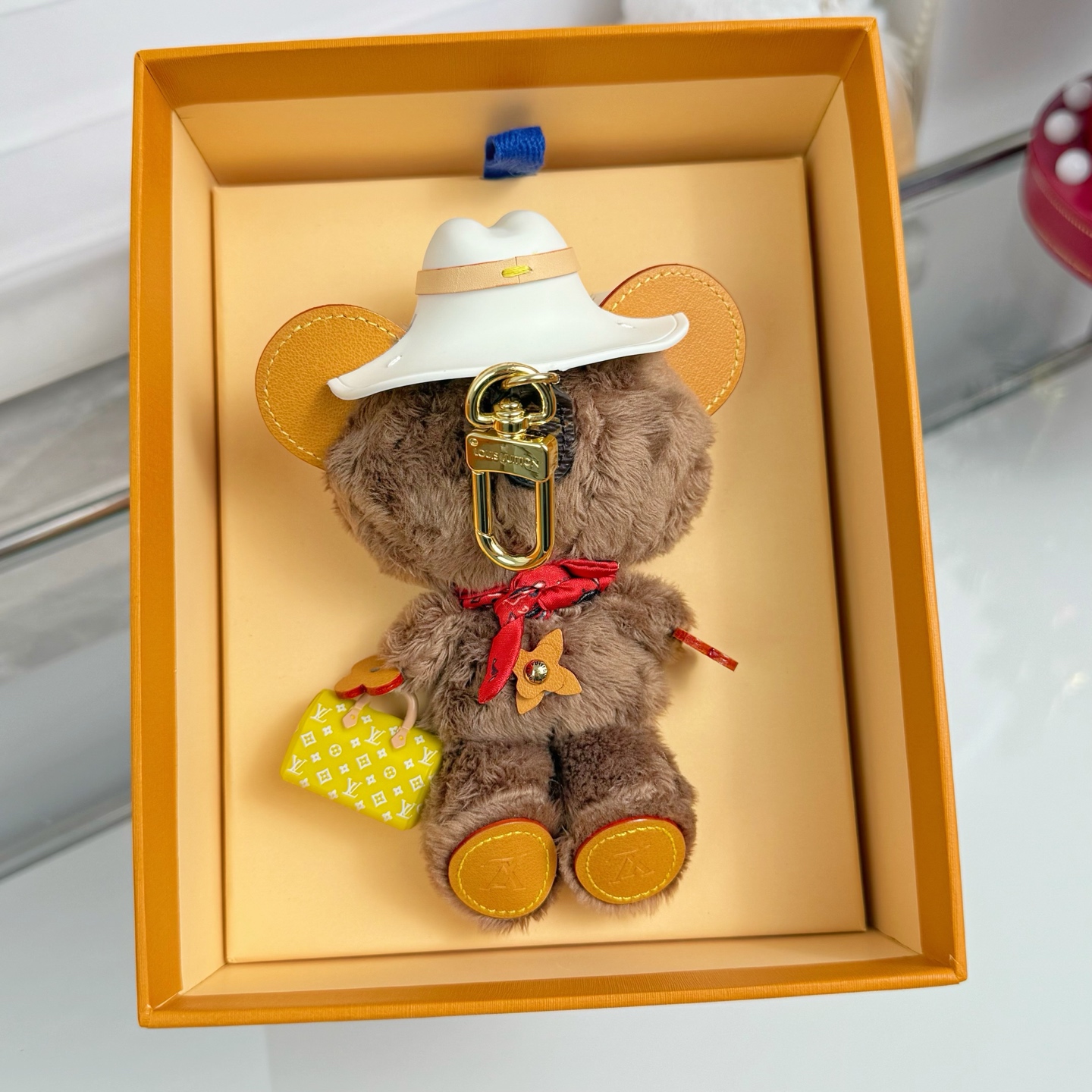 Louis Vuitton LV Louis Bear 毛绒挂件 包配饰 钥匙扣