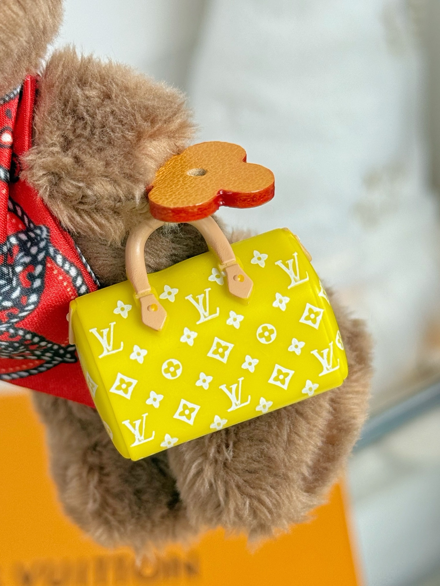 Louis Vuitton LV Louis Bear 毛绒挂件 包配饰 钥匙扣