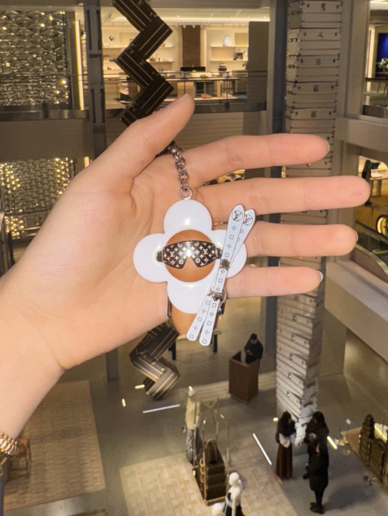 NO:811447,-M Ski Ski Doll Doll Keychain Pendant Ornament Official Website Picture & Wearing Picture Reference,,keychain19860909-M 滑雪双板娃娃公仔钥匙扣 挂件挂饰 官网图&佩戴图参考,,keychain,accessory