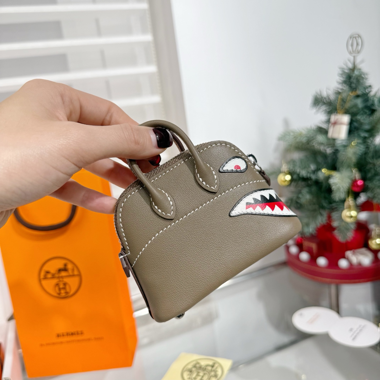 Hermès 爱马仕Hermes Bolide Shark迷你鲨鱼贝壳包挂件