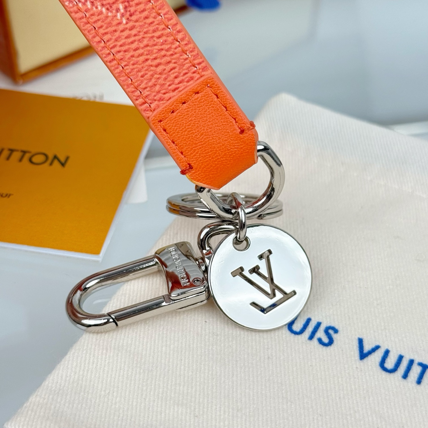 Louis Vuitton Haute Couture Classic Luxury Handbag Shoulder Crossbody 5