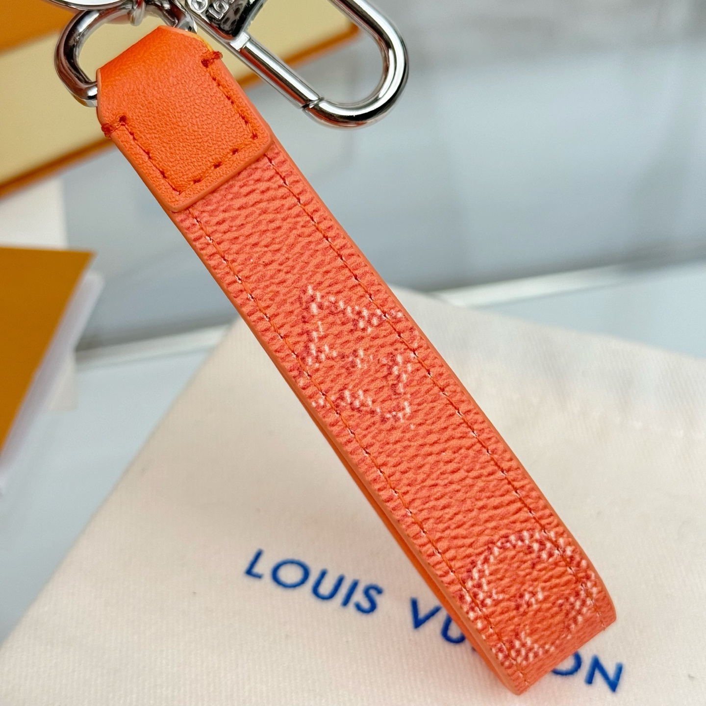 Louis Vuitton Haute Couture Classic Luxury Handbag Shoulder Crossbody 6