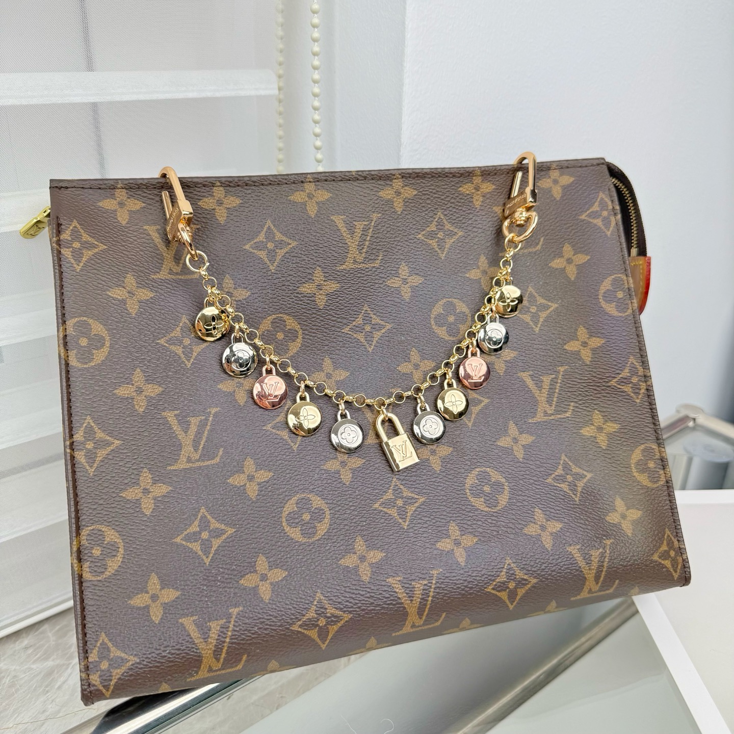Louis Vuitton LV钥匙扣 豆豆 包挂件 包链条配送如图包装