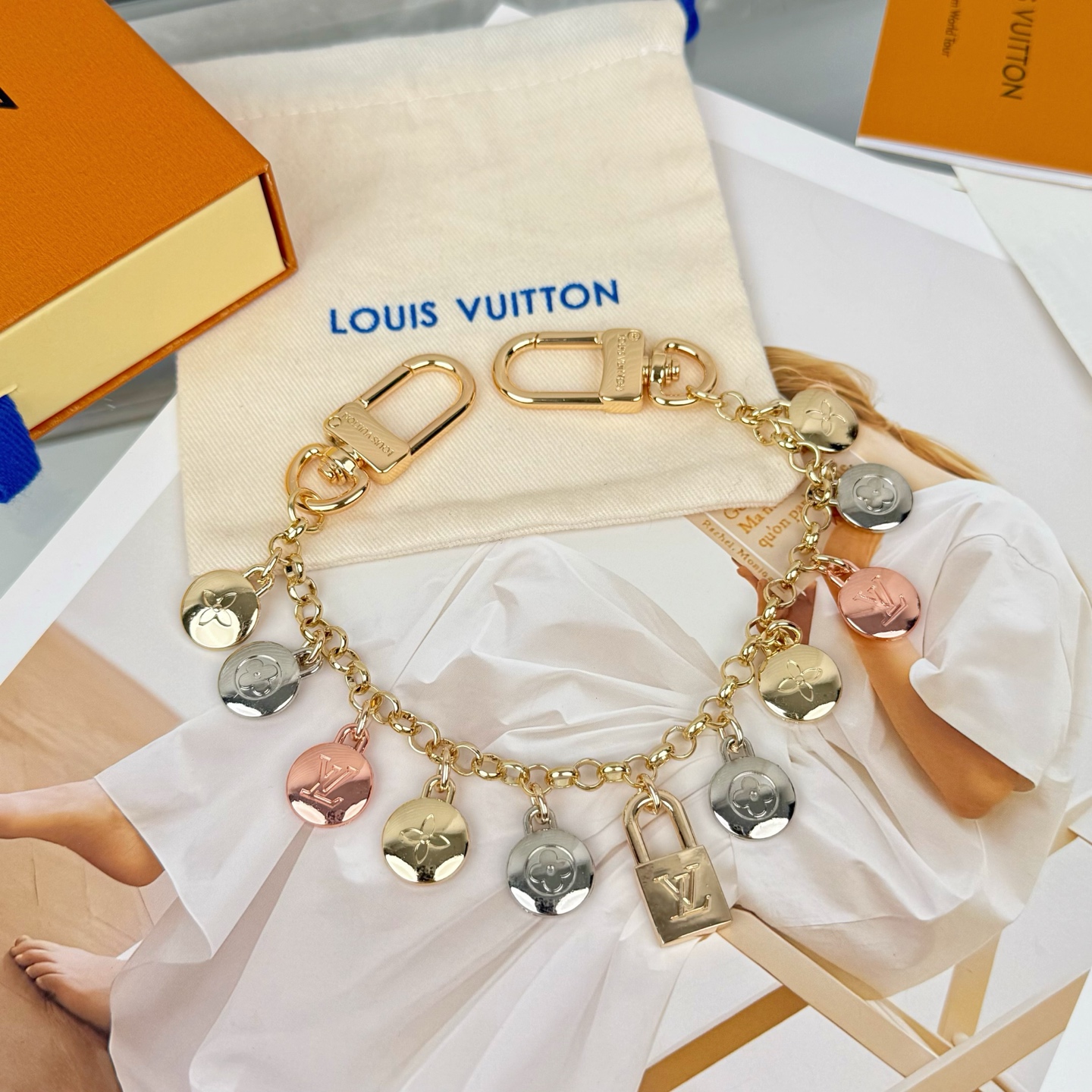 Louis Vuitton LV钥匙扣 豆豆 包挂件 包链条配送如图包装