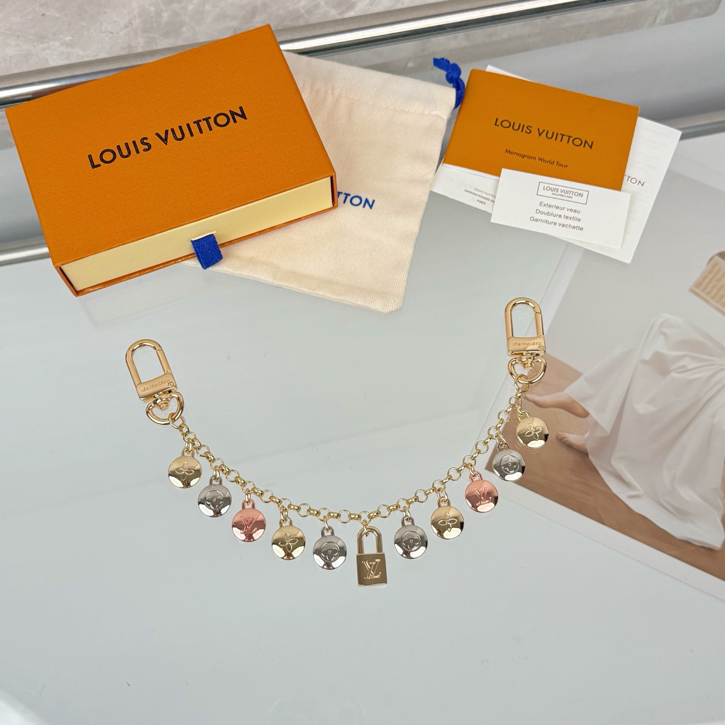 Louis Vuitton LV钥匙扣 豆豆 包挂件 包链条配送如图包装