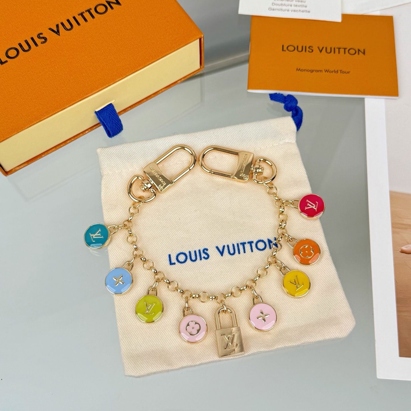 Louis Vuitton LV钥匙扣 豆豆 包挂件 包链条配送如图包装