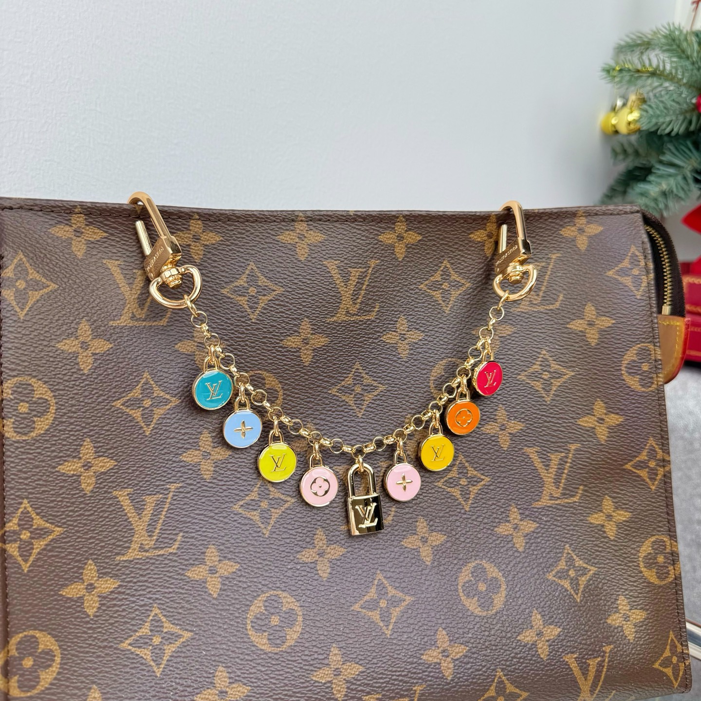 Louis Vuitton LV钥匙扣 豆豆 包挂件 包链条配送如图包装