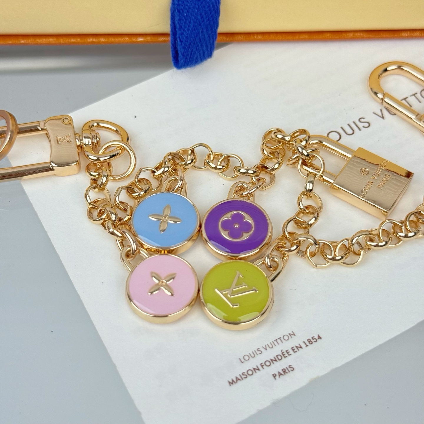 Louis Vuitton LV钥匙扣 豆豆 包挂件 包链条配送如图包装