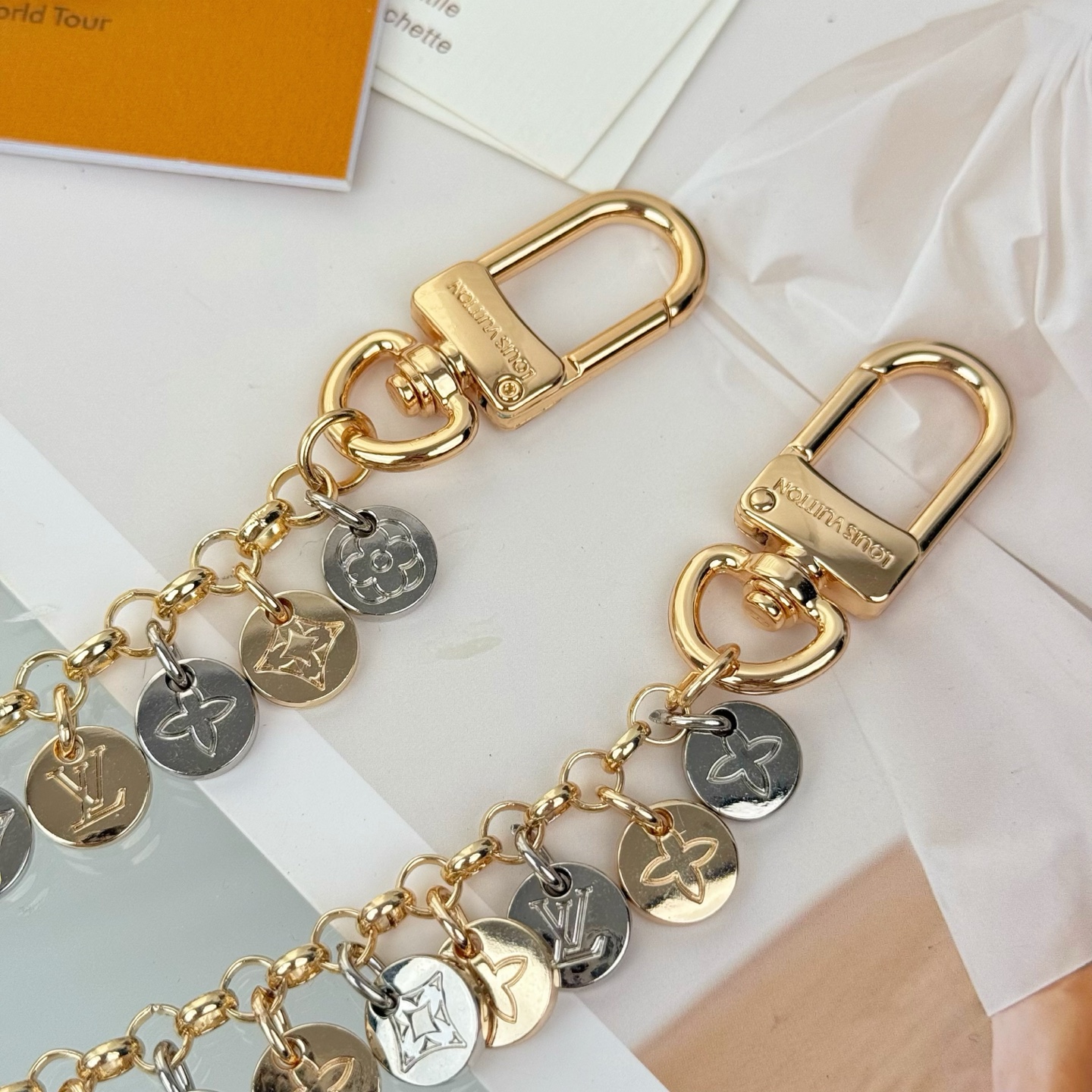 Louis Vuitton LV钥匙扣 豆豆 包挂件 包链条
