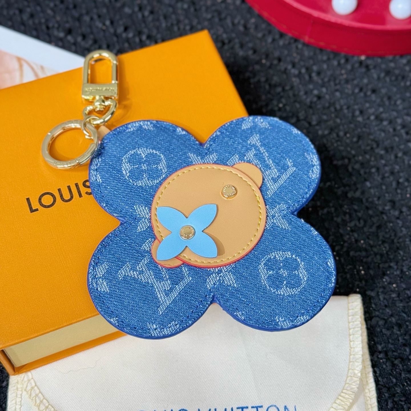 Louis Vuitton Louis Vuitton 路易威登VIVIENNE HEAD MONOGRAM MIRROR 钥匙扣