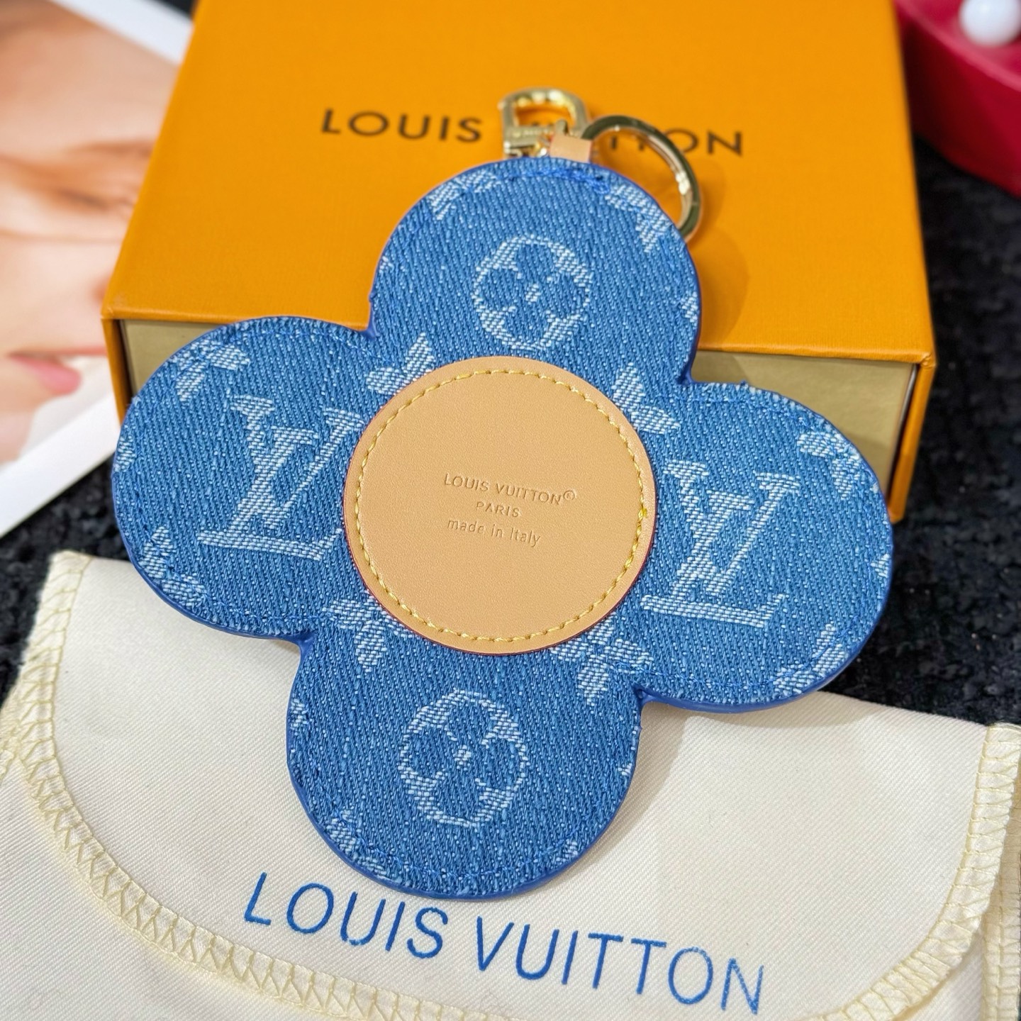 Louis Vuitton Louis Vuitton 路易威登VIVIENNE HEAD MONOGRAM MIRROR 钥匙扣