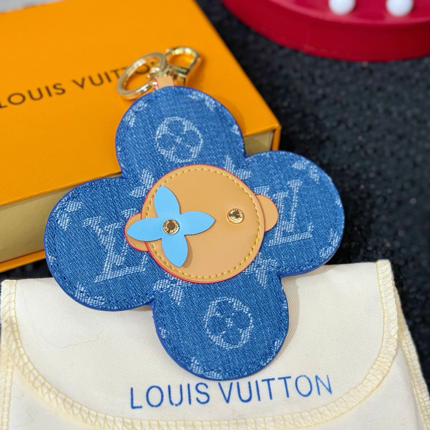 Louis Vuitton Louis Vuitton 路易威登VIVIENNE HEAD MONOGRAM MIRROR 钥匙扣