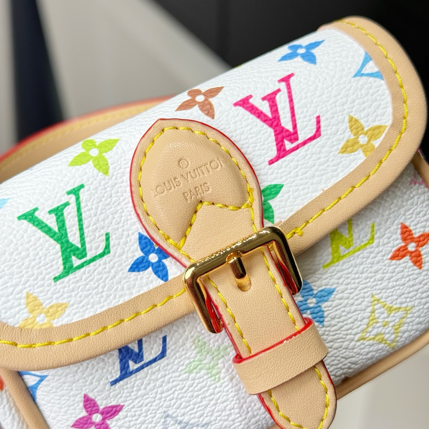 루이비통 키링 124561 Louis Vuitton Accessories 썸네일 이미지