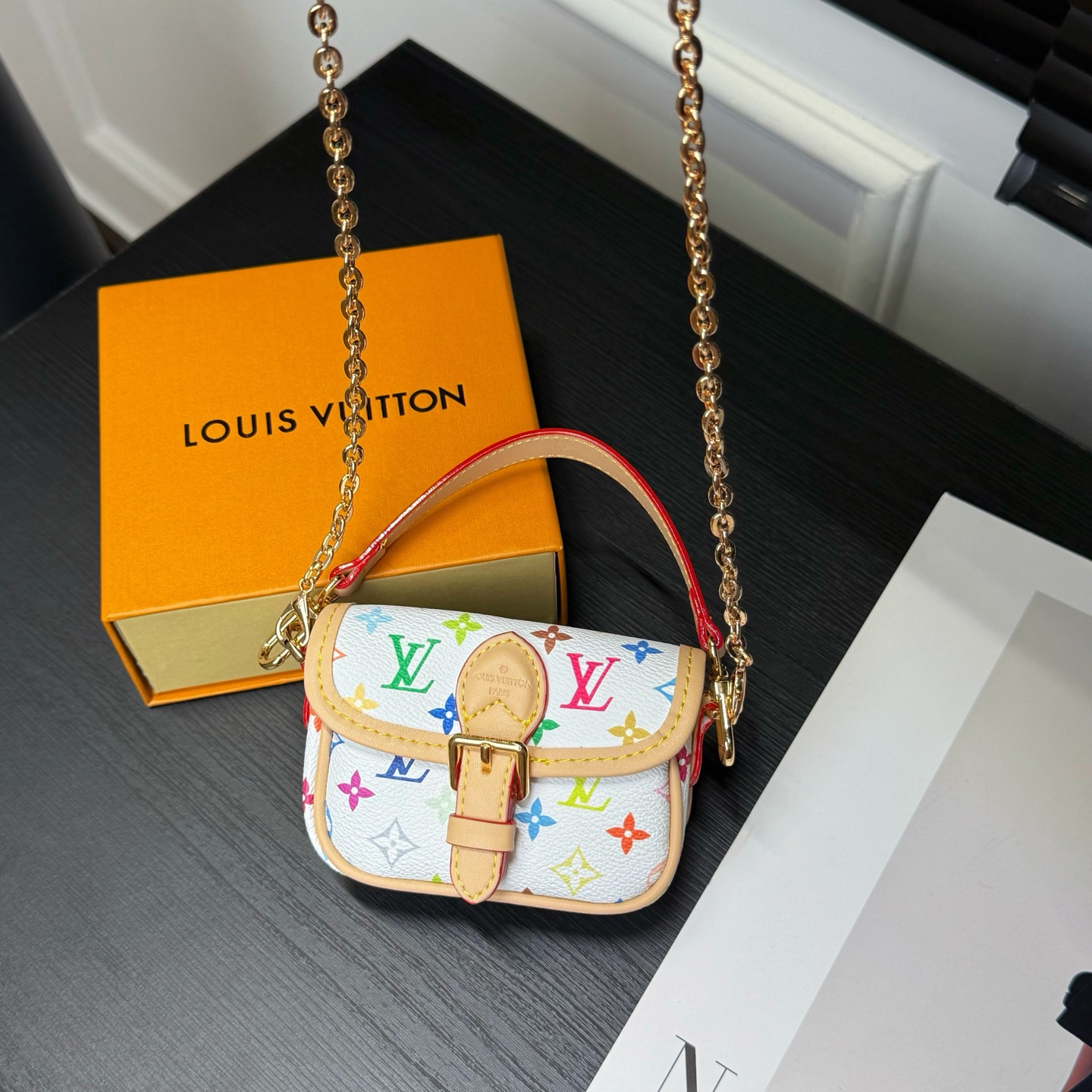 루이비통 키링 124561 Louis Vuitton Accessories 썸네일 이미지