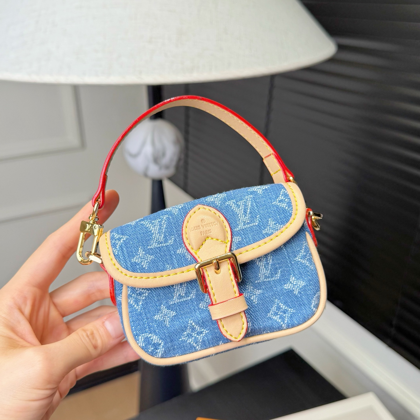 루이비통 키링 124558 Louis Vuitton Accessories 썸네일 이미지