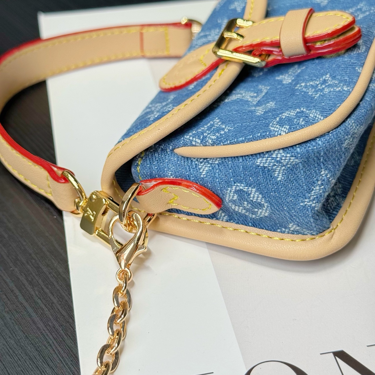 루이비통 키링 124558 Louis Vuitton Accessories 썸네일 이미지