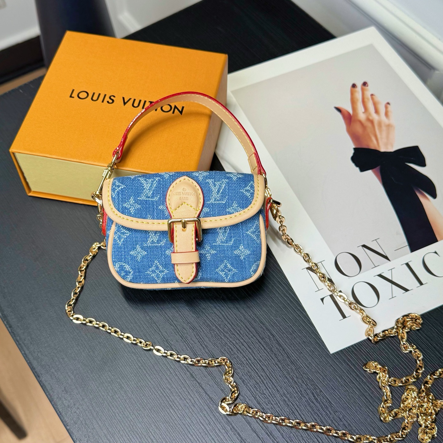 루이비통 키링 124558 Louis Vuitton Accessories 썸네일 이미지