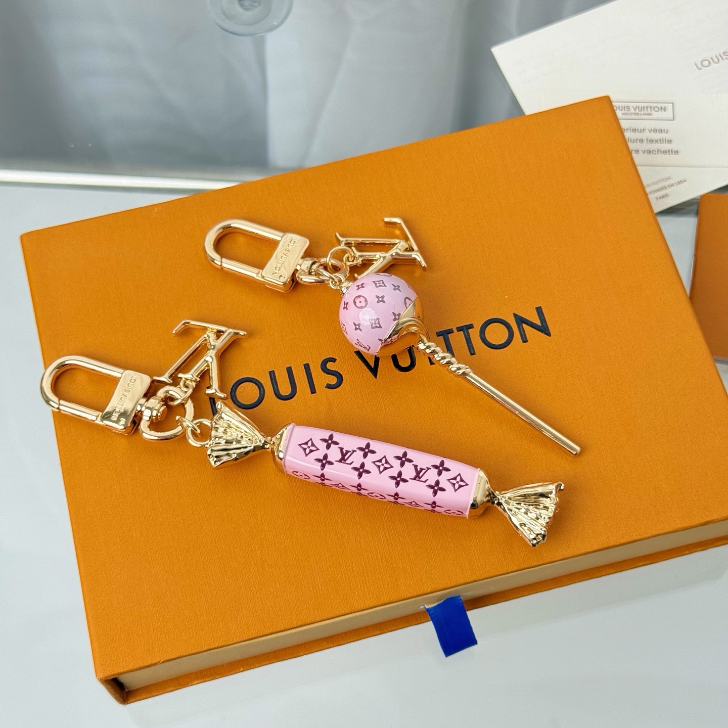 루이비통 키링 124550 Louis Vuitton Accessories 썸네일 이미지