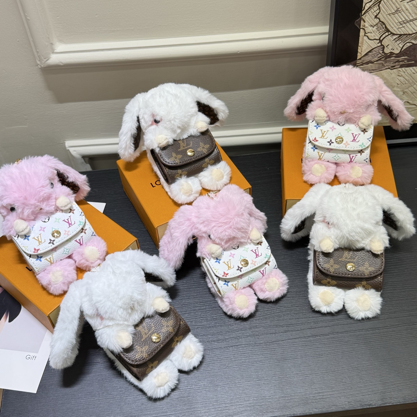 NO:919151,-2 colors in stock -Louis Vuitton LV CUTE BUNNY bunny bag pendant headphone bag key chain pendant pendant,,louis vuitton,louis vuitton,louis vuitton,keychain19860909-2色现货 -Louis Vuitton 路易威登LV CUTE BUNNY 小兔子包饰挂件耳机包钥匙扣挂件挂饰,,louis vuitton,louis vuitton,louis vuitton,keychain,accessory