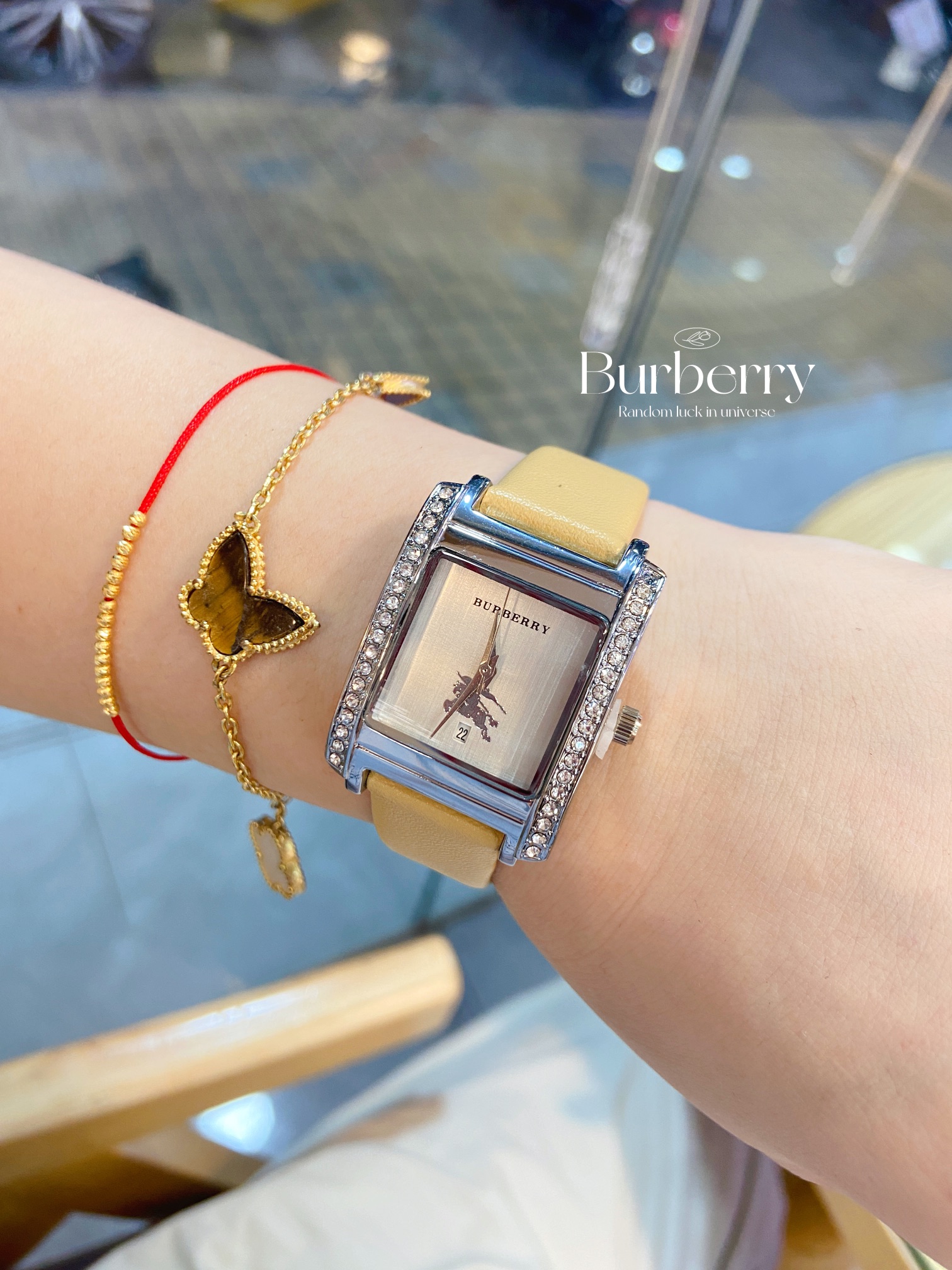 “Pablo Burberry Watch: Exclusive Sale for Fashionable Women, Size 25mm” - 图片 7
