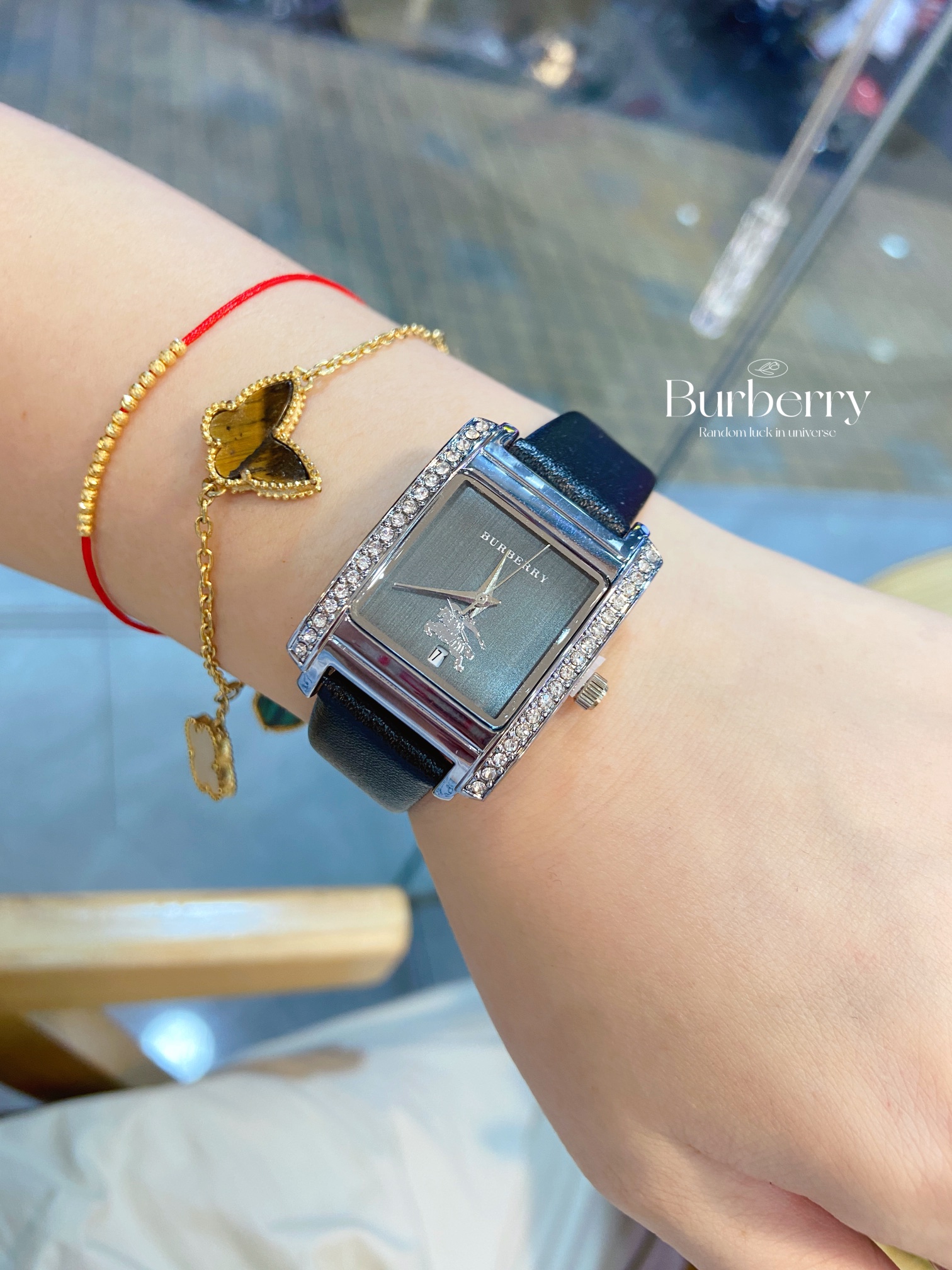 “Pablo Burberry Watch: Exclusive Sale for Fashionable Women, Size 25mm” - 图片 6