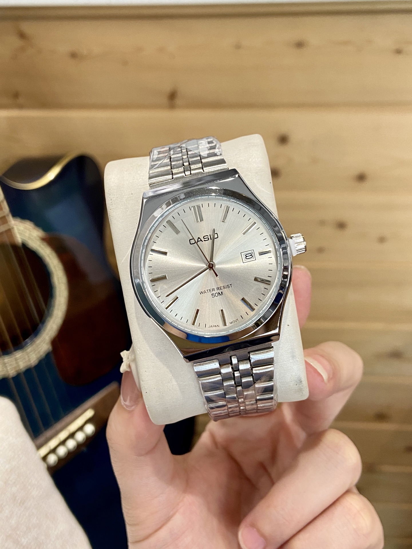 💰50
品牌：卡西欧，机芯：石英机芯 ，镜面：顶级金钢