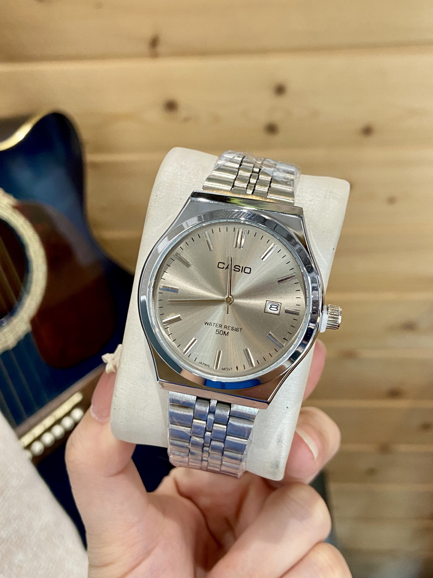 💰50
品牌：卡西欧，机芯：石英机芯 ，镜面：顶级金钢