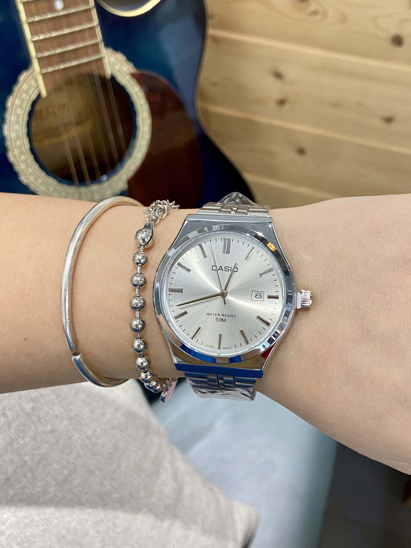 💰50
品牌：卡西欧，机芯：石英机芯 ，镜面：顶级金钢