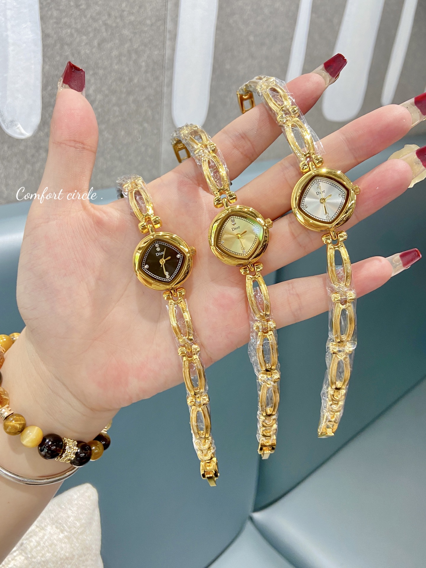 💰50
迪奥 时尚最新款✨🎀简约时尚时装表💍精美名