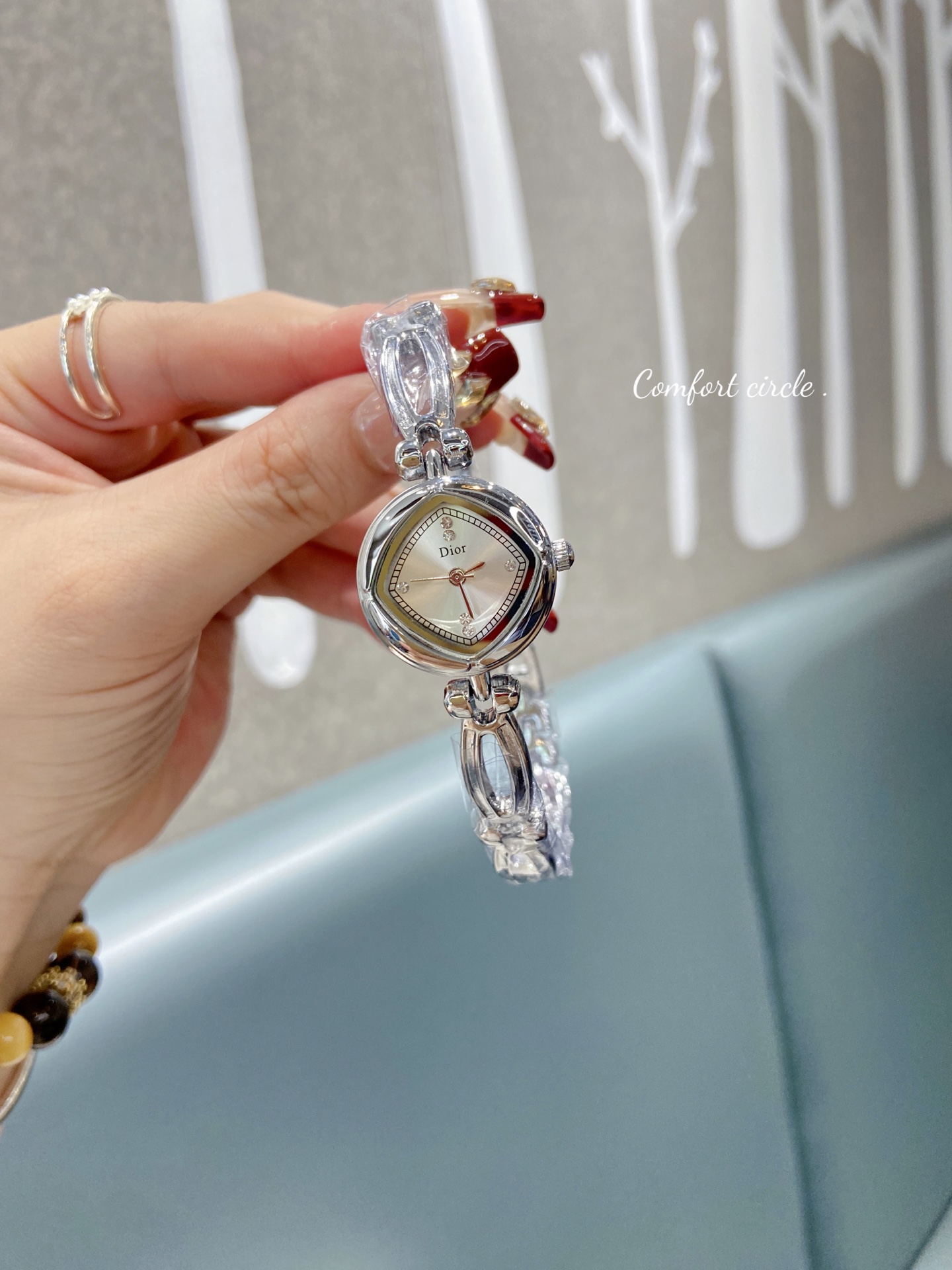 💰50
迪奥 时尚最新款✨🎀简约时尚时装表💍精美名