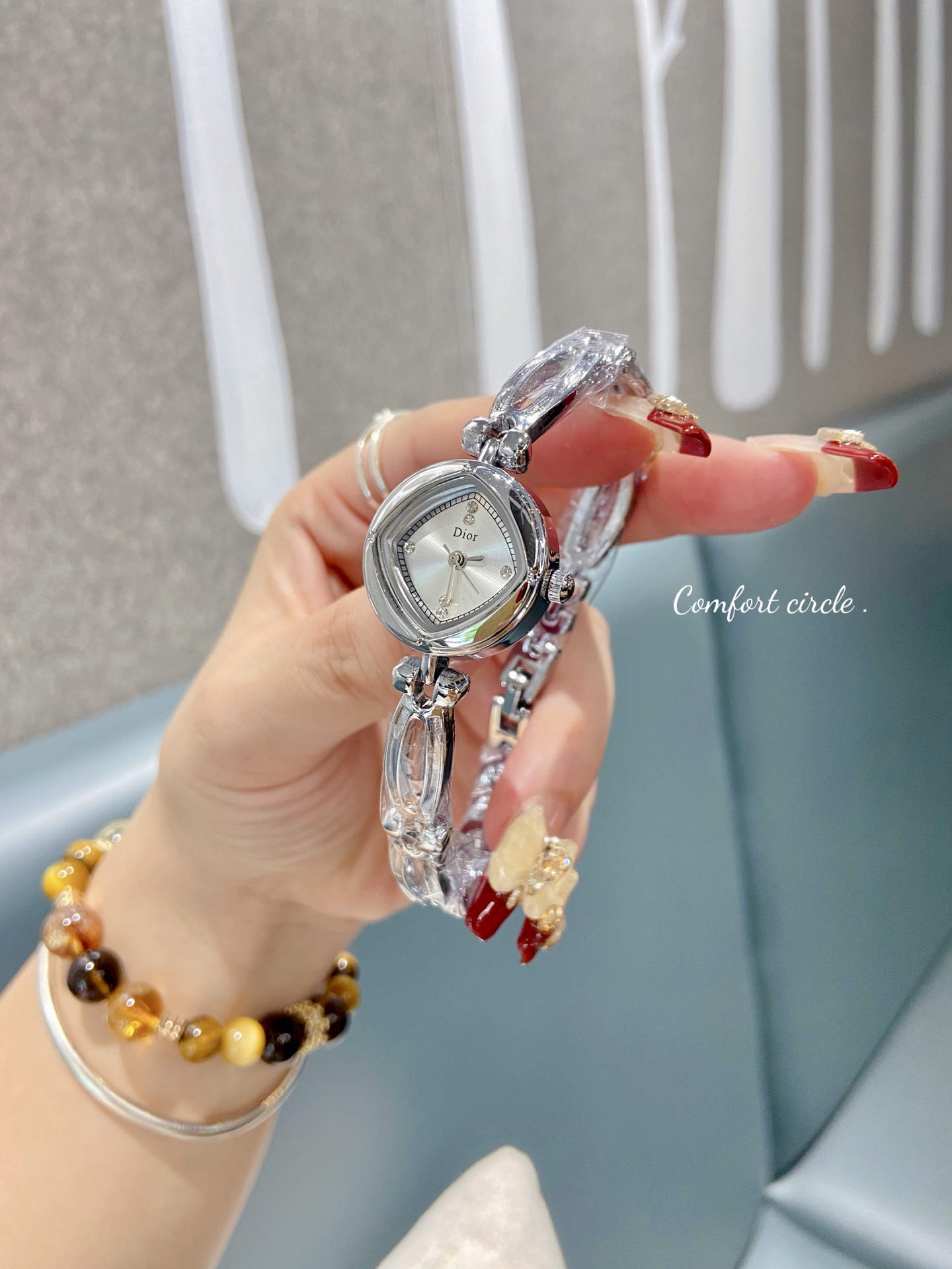 💰50
迪奥 时尚最新款✨🎀简约时尚时装表💍精美名