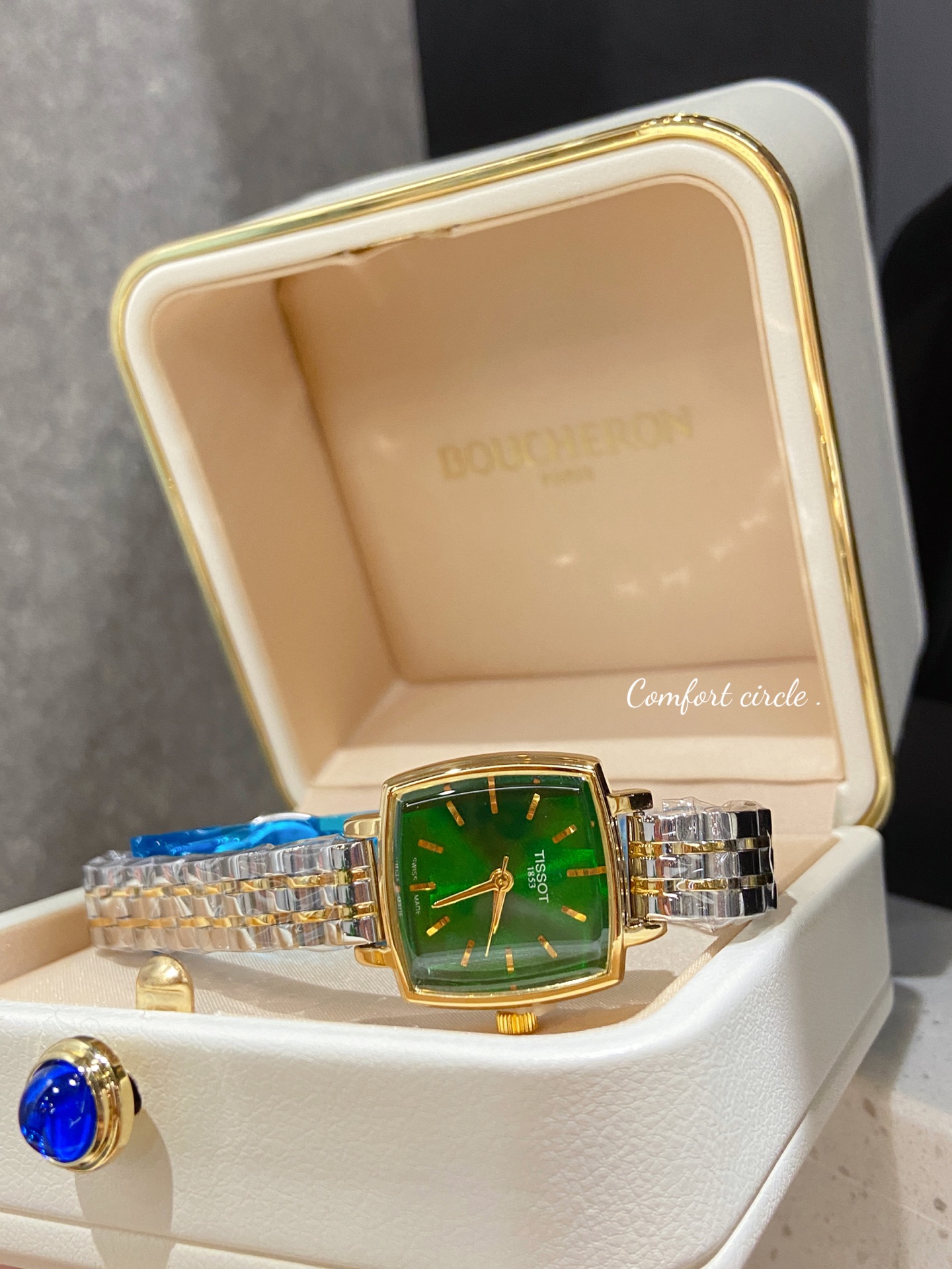 低調な贅沢感を演出する天梭の女性用古董時計