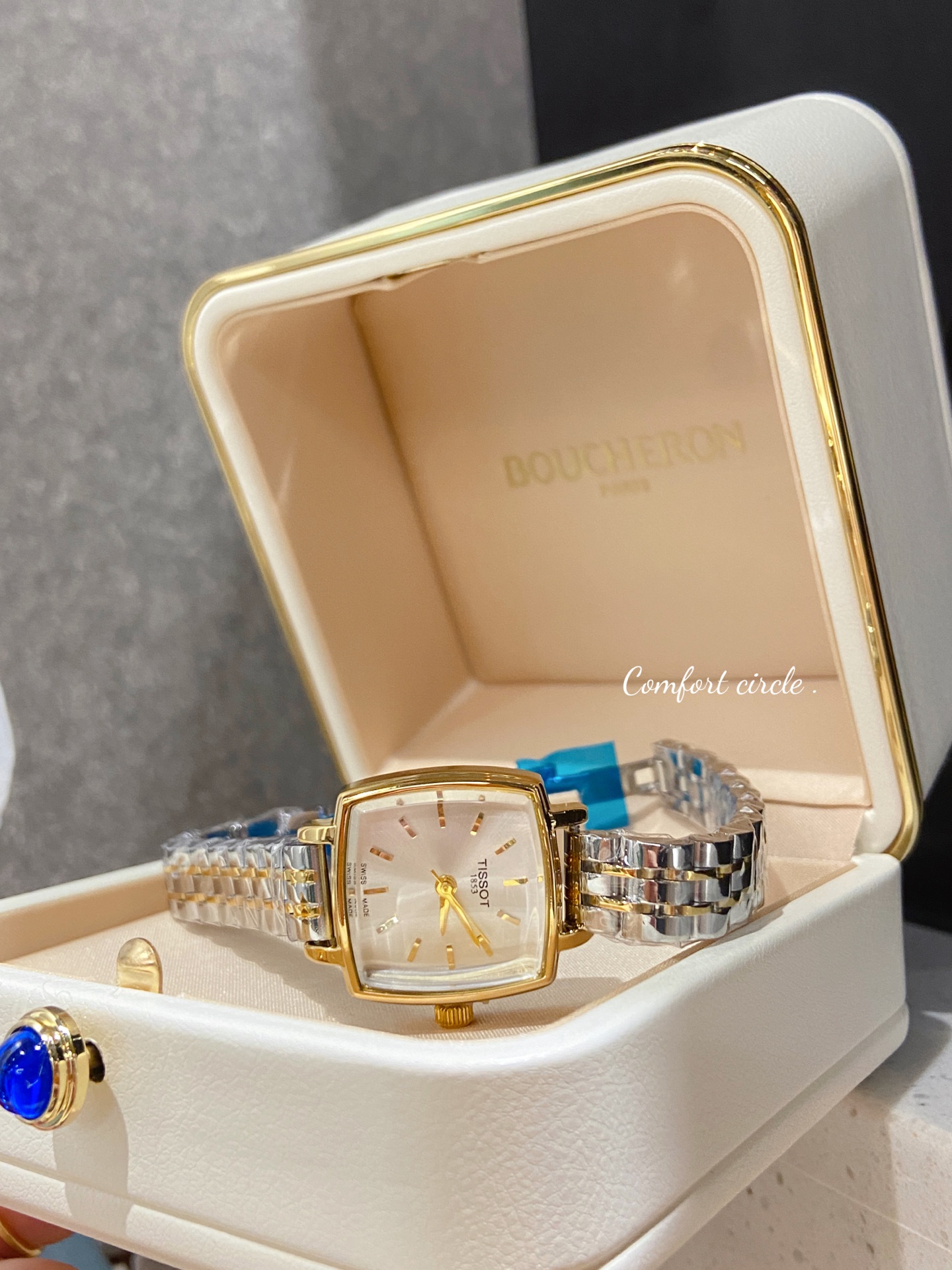 低調な贅沢感を演出する天梭の女性用古董時計