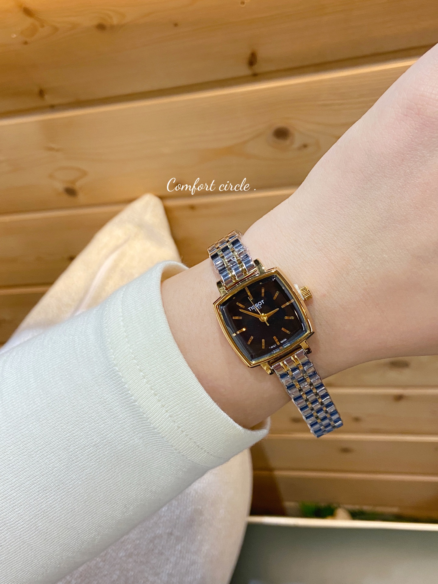 低調な贅沢感を演出する天梭の女性用古董時計