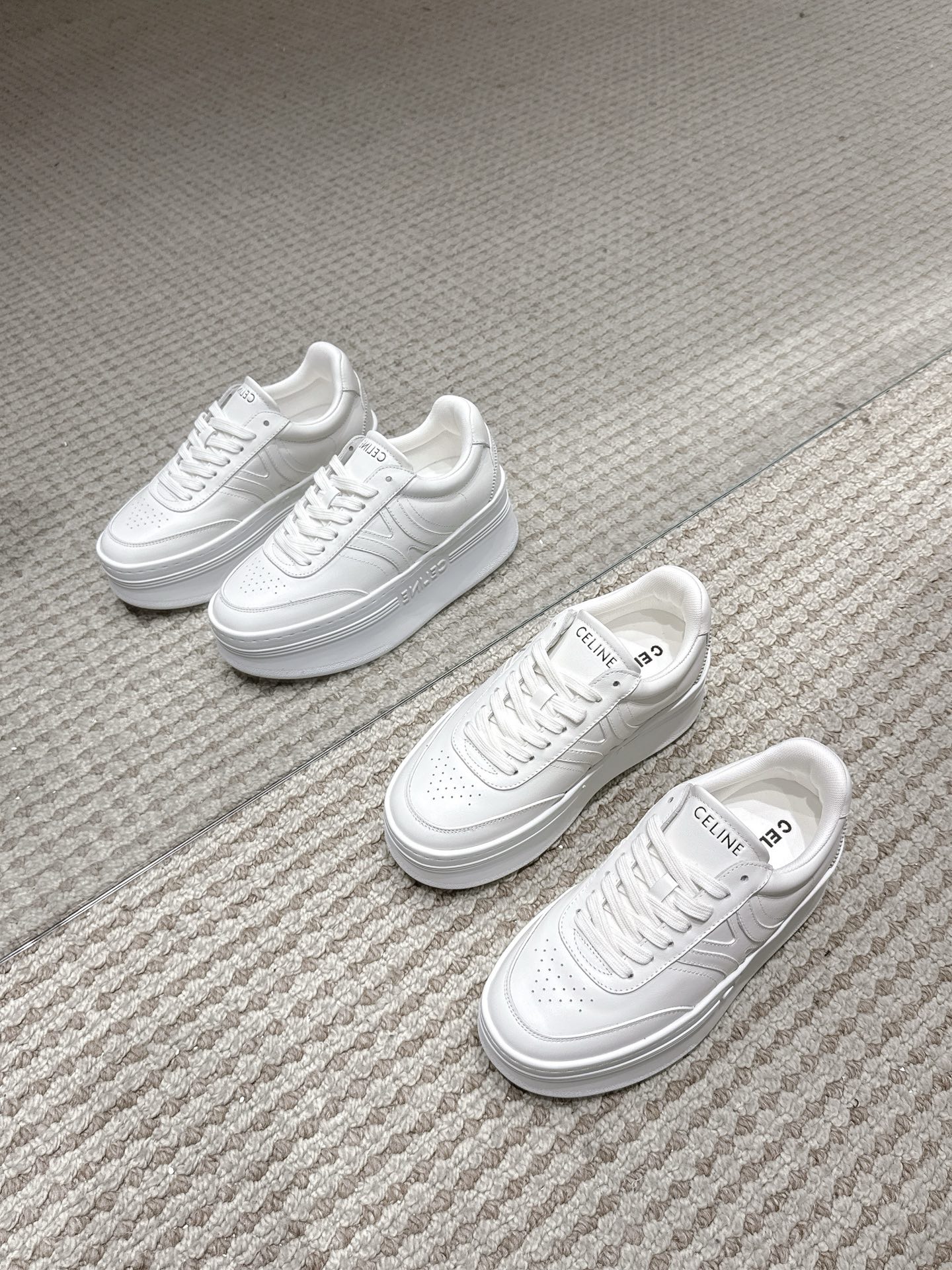 NO:559251,[CELINE · Celine] Celine’s latest BLOCK TRIOMPHE back wedge outsole sports shoes, new old money style 5CM thicker casual shoes series, original customized grain plain leather cowhide, original customized private model imported material combination rubber outsole. Women’s size 35-41, casual shoes/sports shoes, celine, celine, sneakers, cowhide19860909【CELINE·思琳】赛琳最新呈现BLOCK TRIOMPHE 后坡跟外底运动鞋全新老钱风5CM厚度增高休闲鞋系列,原版定制粒面平纹真皮牛皮,原版定制私模进口材质组合橡胶大底.女码35-41,休闲鞋/运动鞋,celine,celine,sneakers,cowhide,Women's Shoes