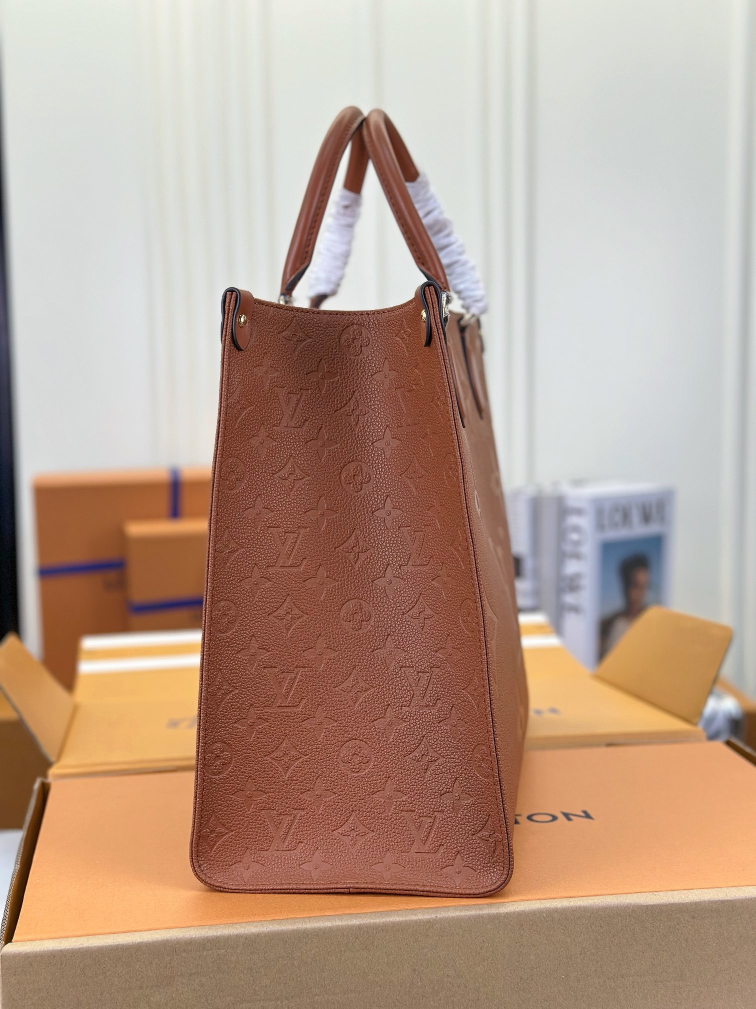 顶级原单M44925棕色ONTHEGO大号手袋压花工作购物或周末出游拎起Onthego手袋即刻出发超大号