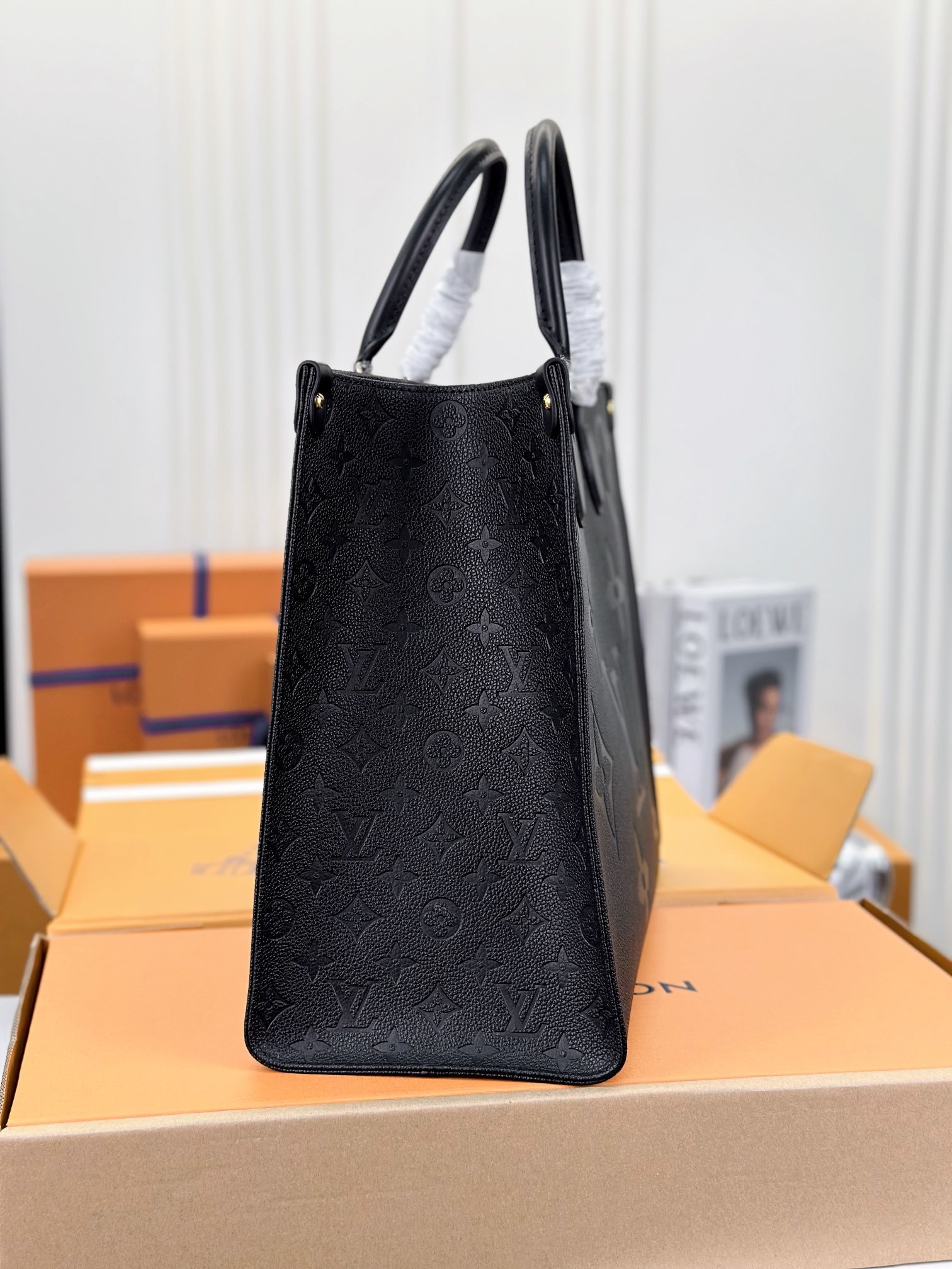 顶级原单M44925黑色ONTHEGO大号手袋压花工作购物或周末出游拎起Onthego手袋即刻出发超大号