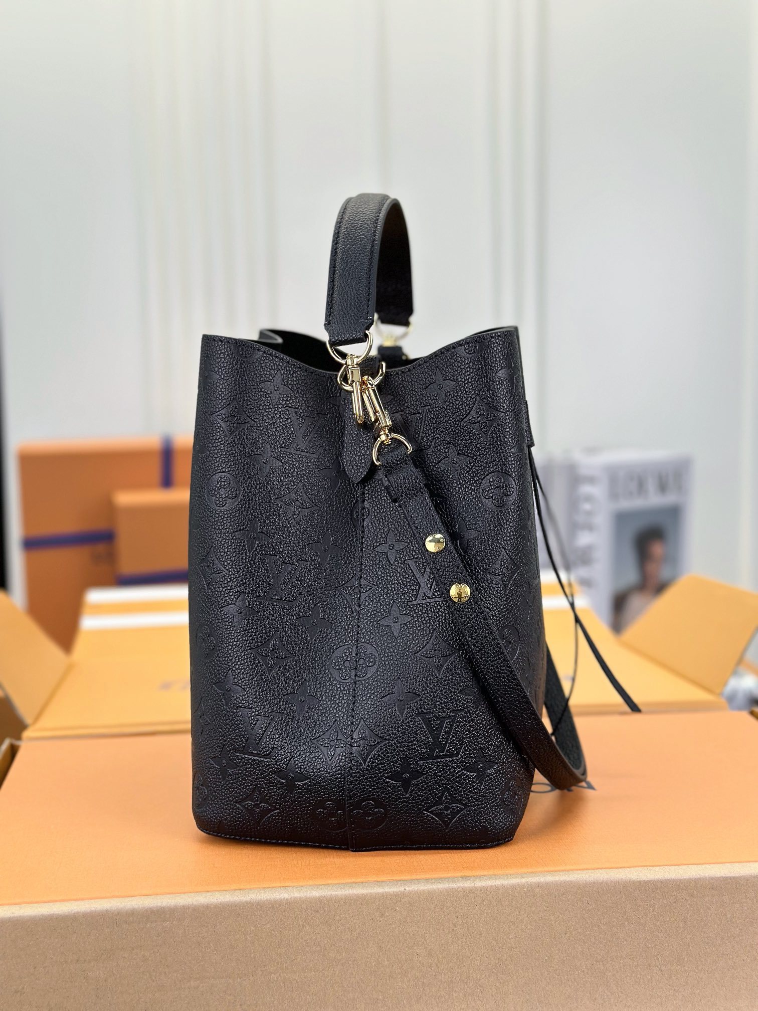 顶级原单M45306黑色NÉONOÉ中号手袋线上首发NéoNoé中号水桶包取材MonogramEmpre