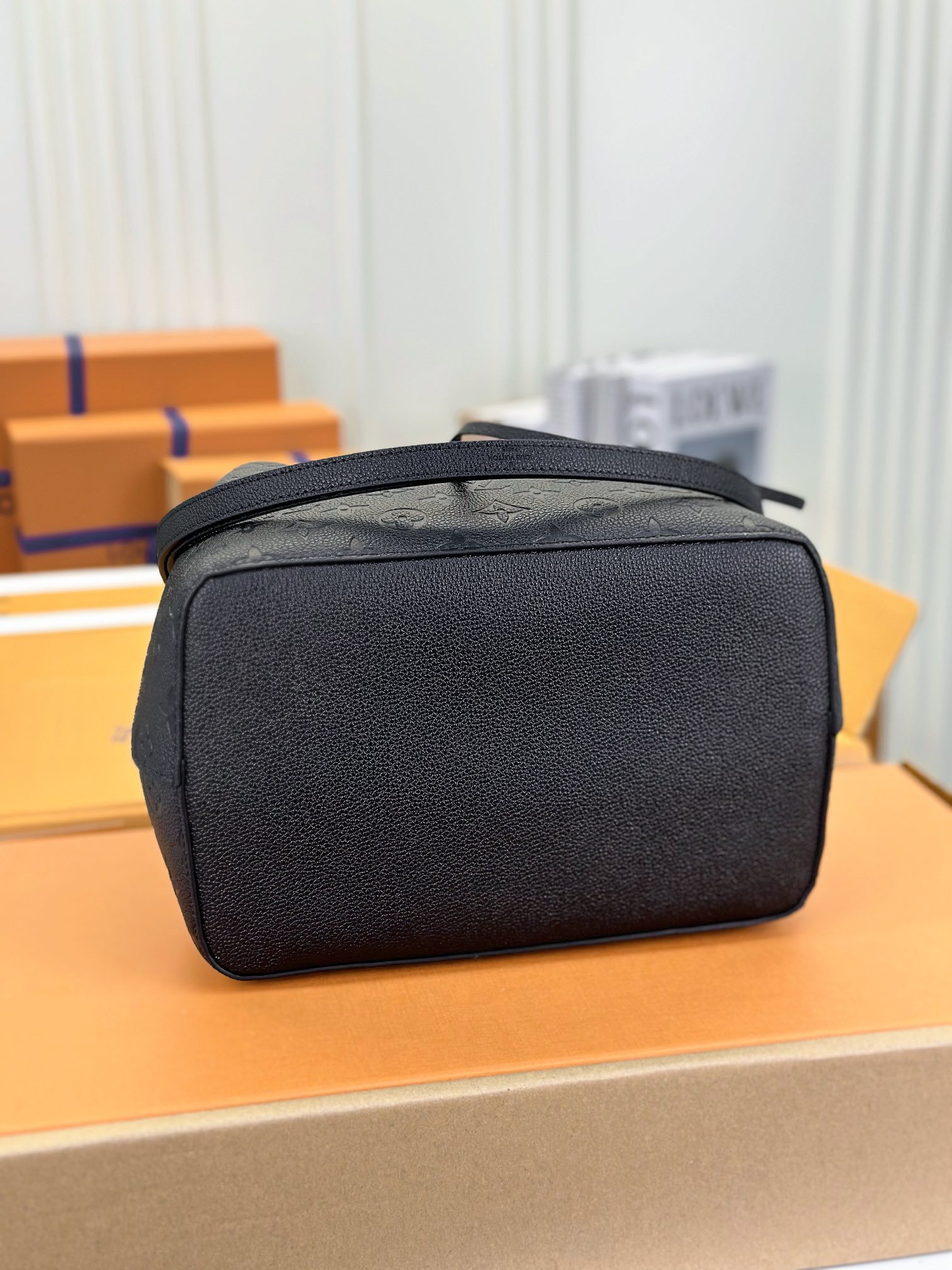 顶级原单M45306黑色NÉONOÉ中号手袋线上首发NéoNoé中号水桶包取材MonogramEmpre