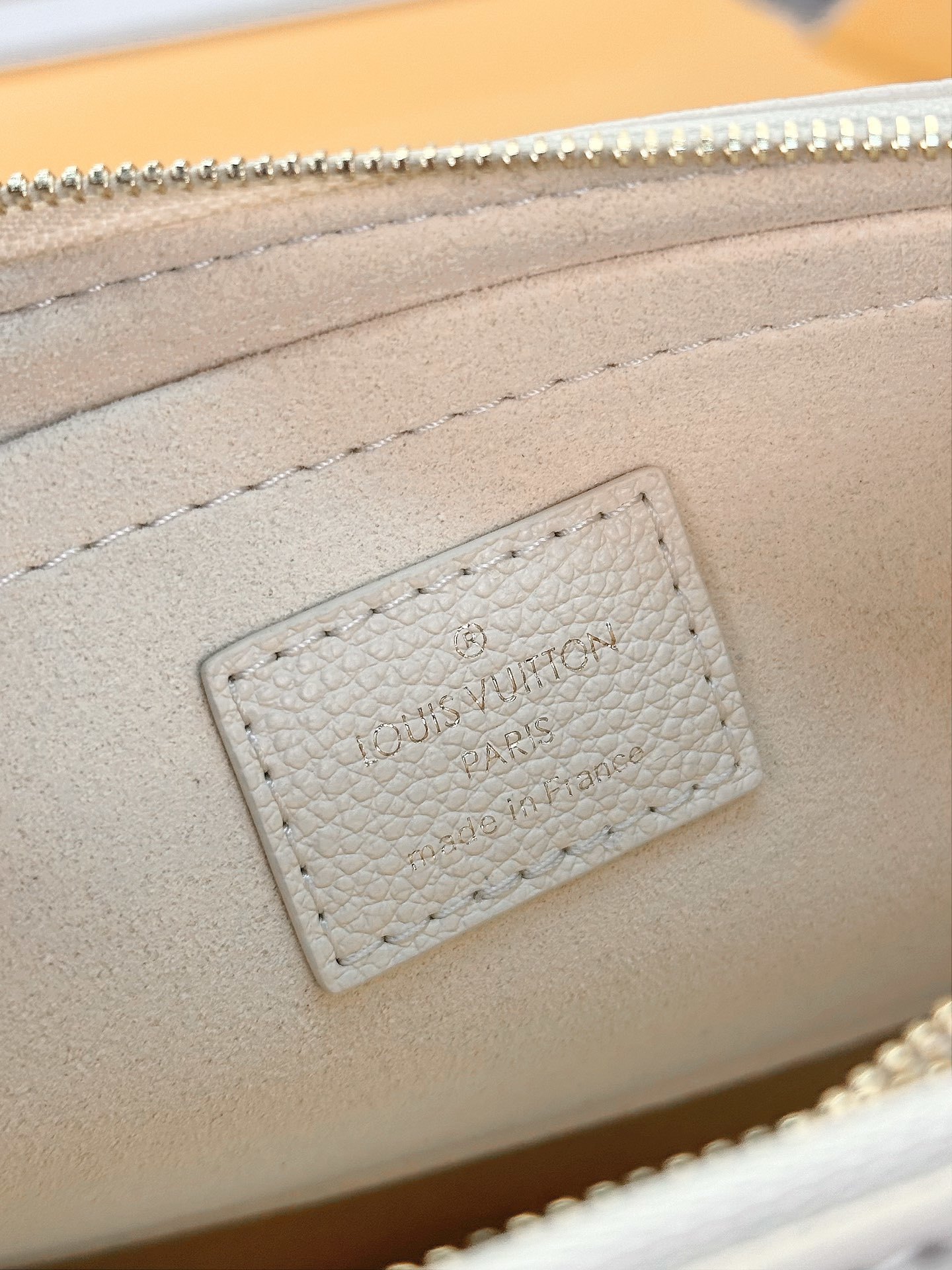 顶级原单M80399奶油白本款MultiPochetteAccessoires斜挎包采用Monogram