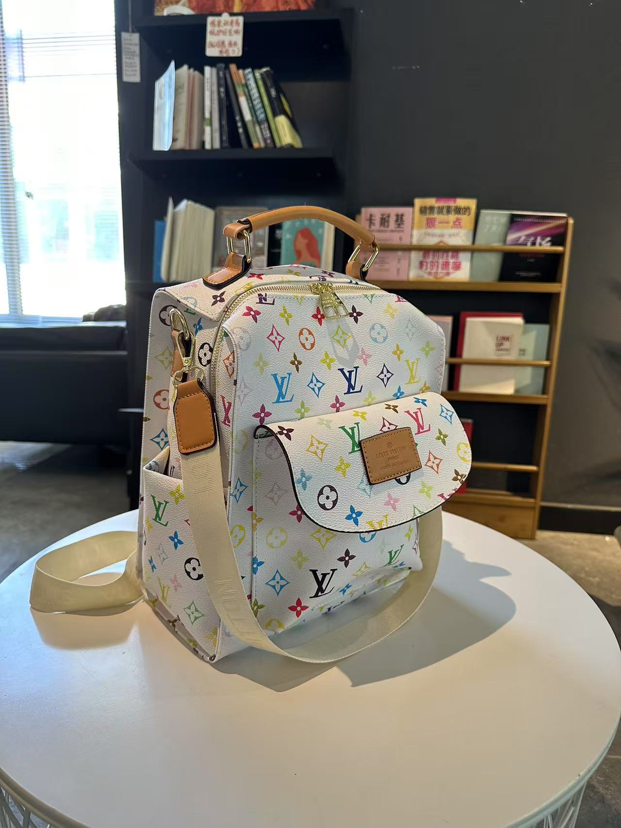 _dev9s-ZExUA3L_NjDV213-iWbNdGES7-XlxqE-g