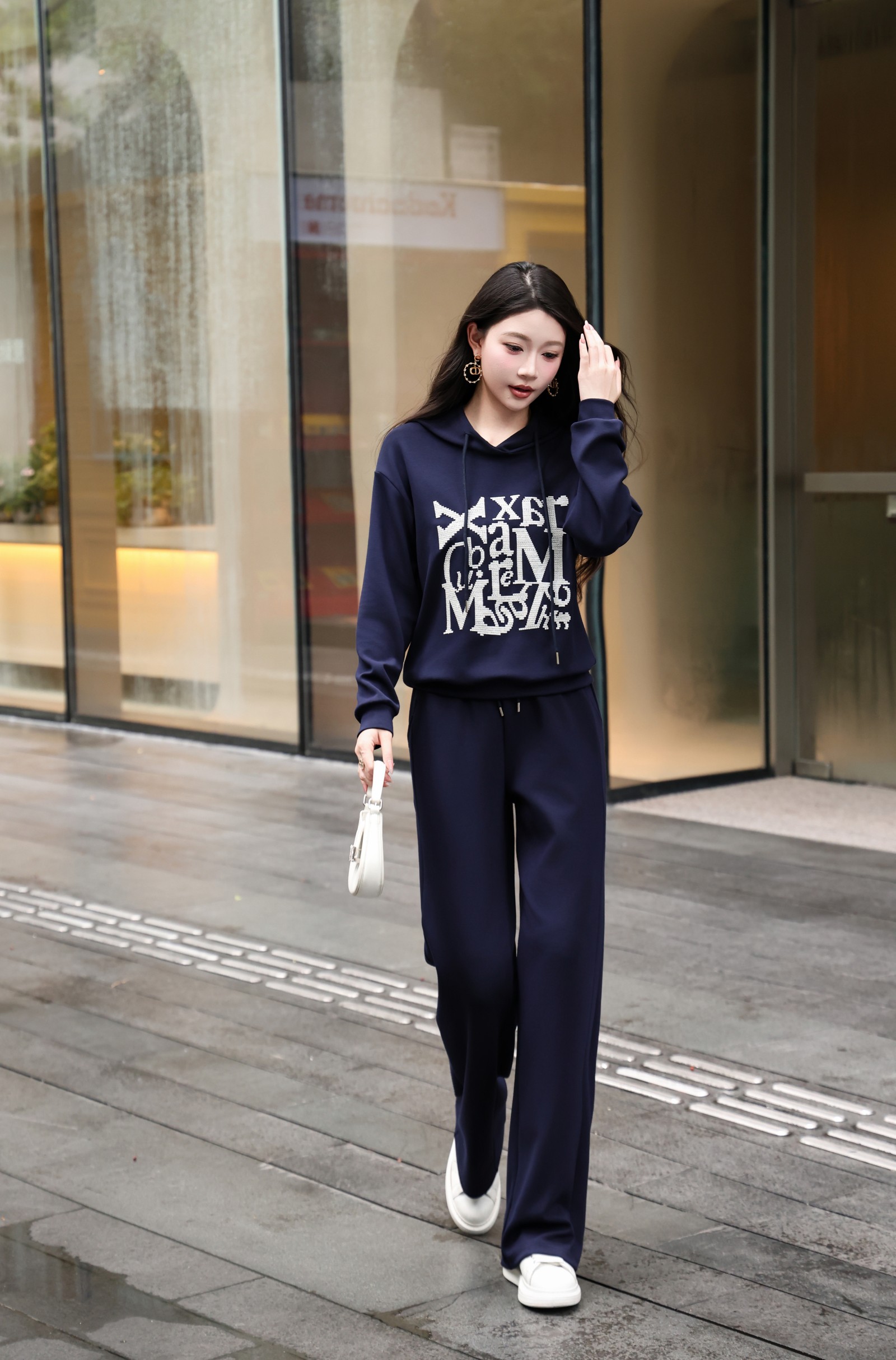 Title: Women’s Autumn Suit Collection with Comfortable Wide-Legged Pants and Cross Embroidery Summary: P672 offers high-quality women’s suits with wide-legged pants, cross embroidery, Mud - 图片 7