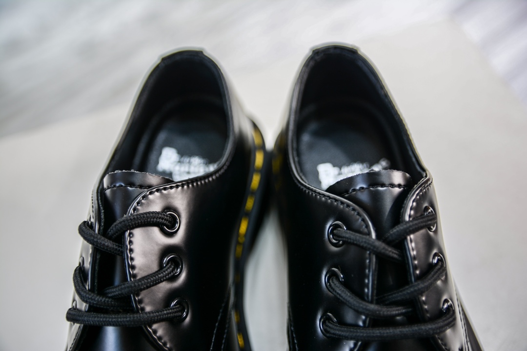 240 Dr.martens 马丁大夫 全机车走线 原材生产进口橡胶大底