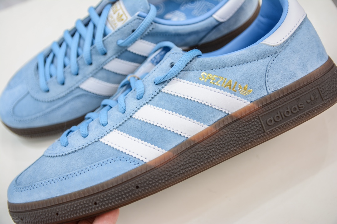 200 Adidas   Handball Spezial 阿迪达斯经典款反毛皮复古休闲板鞋 BD7632