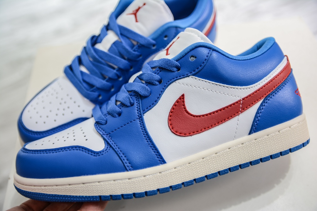 T version of the original Air Jordan AJ1 Low low-top blue, white and red hook DC0774-416