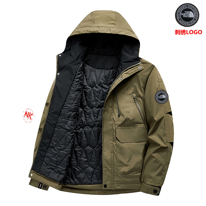 P240 刺绣logo
北面THE NORTH FACE系列,男冬装外套冬季立领棉衣男装潮牌情侣装短款羽绒棉服
满满的驾驭感也不必多说了。限定也是必须安利介绍。
为了能做到所有细节上的诚意满满 从夏天开始已久筹划了这个款式,大家可以值得期待哦 万变不离其中 🌟
1⃣:原版开模 客供辅料 反复打样七次做到诚意满满
2⃣:万针刺绣 强烈安利不连线 细节如一
3⃣:保暖感极强 厚度如图
4⃣:版型宽松 完美符合亚洲人驾驭 不挑穿搭
5⃣:所有细节全程无滤镜实拍
6⃣:如果非要选择一款冬日单品 它一定是你第一的选择