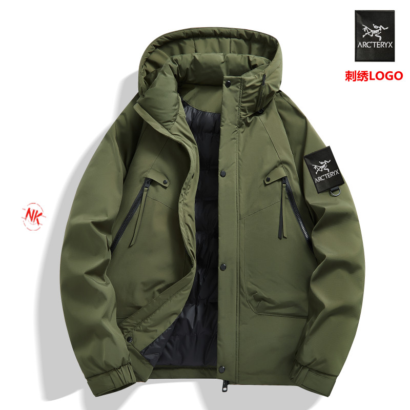 💰360     刺绣logo【90白鸭绒】
始祖鸟白鸭绒羽绒服！短款上衣外套渐变色拼接撞色男女款羽绒服。羽绒服男女同款情侣款短款连帽雪山渐变色，轻薄情侣款马甲外套渐变色立领背心冬季白鸭绒男冬装外套冬季连帽棉衣男装潮牌情侣装中长款过膝羽绒服！羽绒服男短款潮牌渐变压胶立领外套保暖上衣。。。
年终巨献 满满的驾驭感 也不必多说了 限定也是必须安利介绍。

为了能做到所有细节上的诚意满满 从夏天开始已久筹划了这个款式，大家可以值得期待哦 万变不离其中 🌟 

1⃣：原版开模 客供辅料 反复打样七次做到诚意满满
2⃣：万针刺绣 强烈安利不连线 细节如一
3⃣：保暖感极强 厚度如图 
4⃣：版型宽松 完美符合亚洲人驾驭 不挑穿搭
5⃣：所有细节全程无滤镜实拍
6⃣：如果非要选择一款冬日单品 它一定是你第一的选择情侣装连帽羽绒服男短款直播爆款加厚渐变色雪山