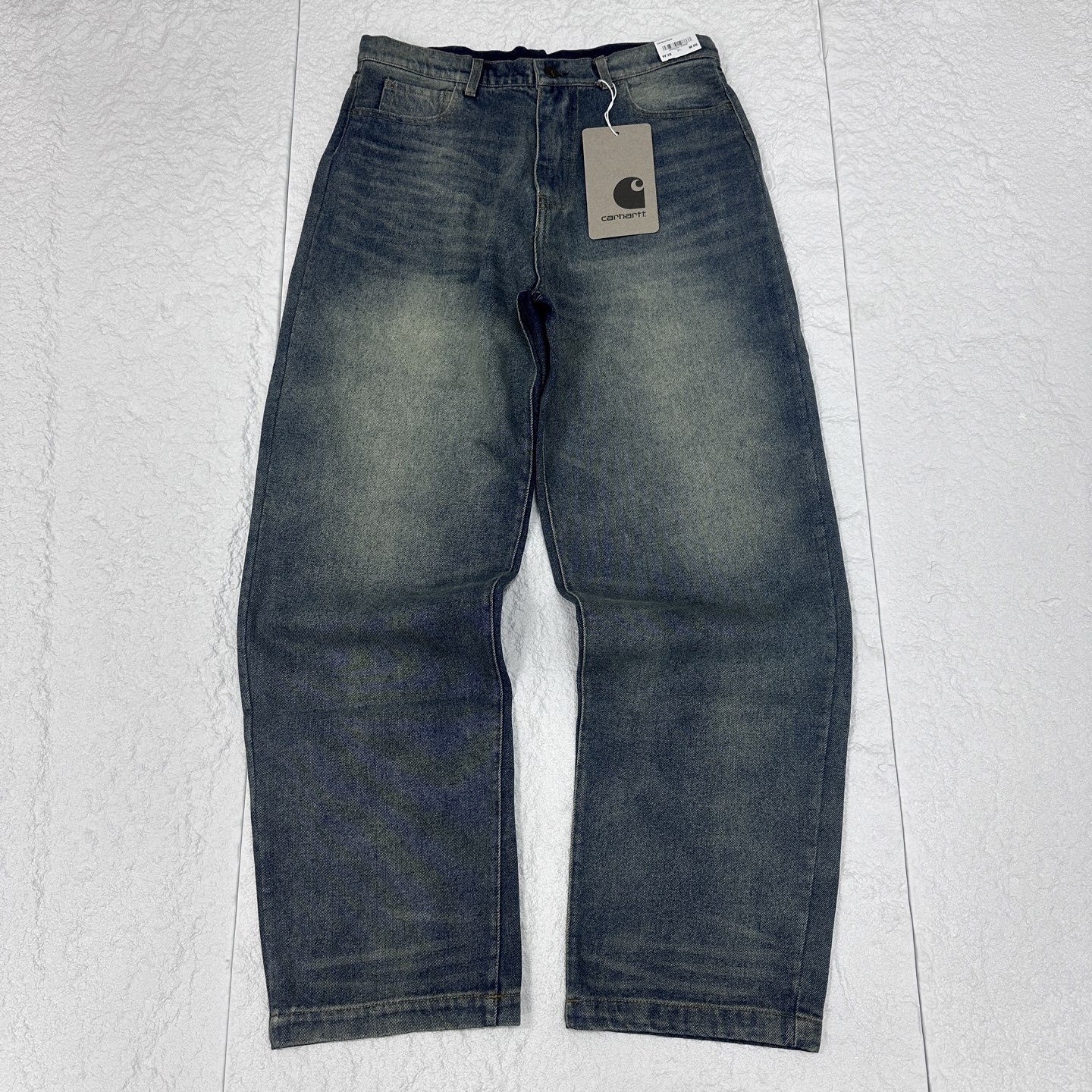 💰200
Carhartt WIP FW25 水洗宽松锥形拉链牛仔裤 男女同款 卡哈特断货牛王!
Carhartt WIP Landon Pant 水洗牛仔
今年的神裤最佳、版型无敌!经典的主线皮标点缀的不要太好!
水洗落色很自然舒服!
OOTD 三叶草 弯刀 宝藏牛仔裤
上身百搭、不挑身材
▪️面料
官网原版购入!拆解原版打色定做!原版纯棉面料!换原度百分99以上!
▪️五金辅料
原版拆解 开模定做原版吊牌、吊粒、水洗、贴纸、还原所有原版细节!真正高品!
Color : 牛仔蓝
尺码: 30 32 34 36
尺码表: 裤长 腰围 臀围
30 108 87 110
32 110 91 114
34 114 95 118
36 116 99 122