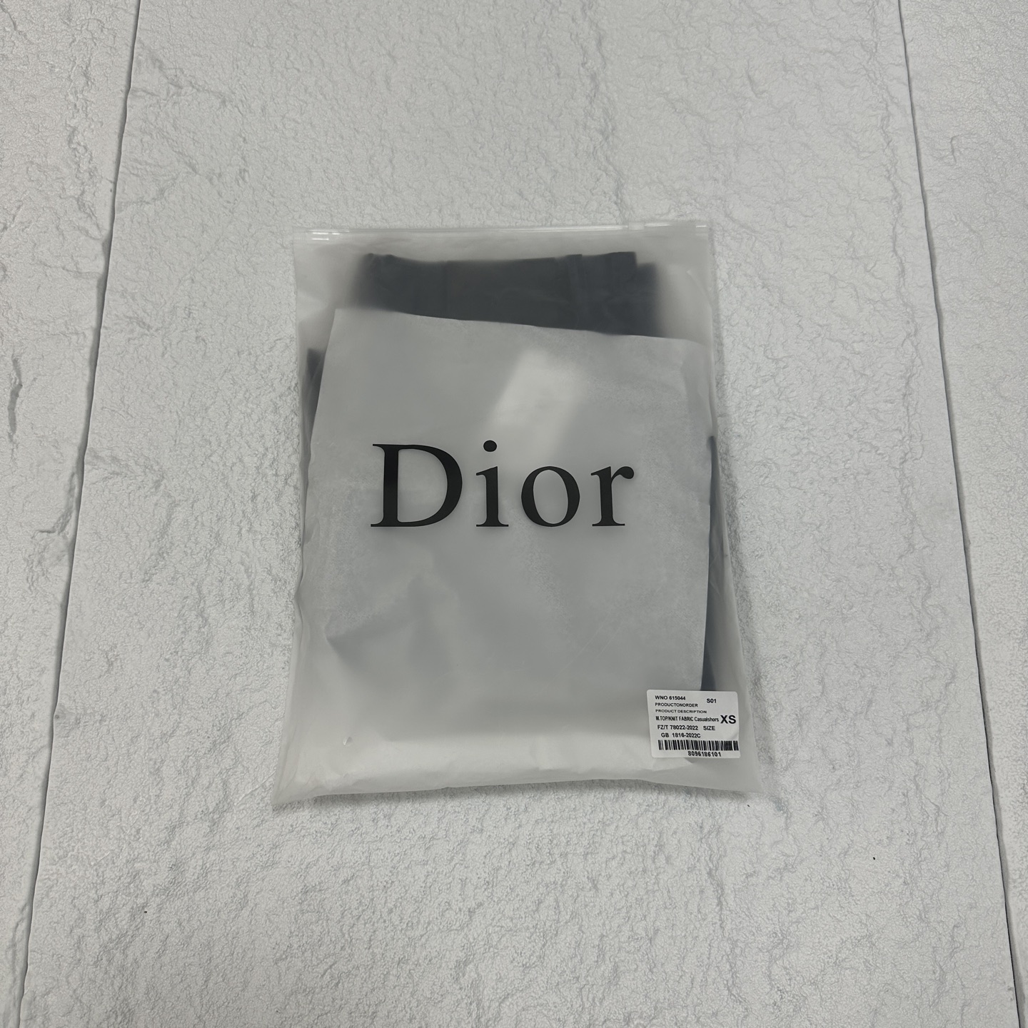 💰100!
Dior/迪奥ss24夏季新款 全身提花字母logo 定制皮标休闲短裤 官网同步 男女同款
面料:原版一致面料, 顶级复刻
辅料:三标齐全,开模定制 随意对比
颜色:藏青色
尺码:XS-L
XS 腰围72-84 臀围104 裤长50
S 腰围76-90 臀围108 裤长52
M 腰围80-94 臀围112 裤长54
L 腰围94-98 臀围116 裤长56