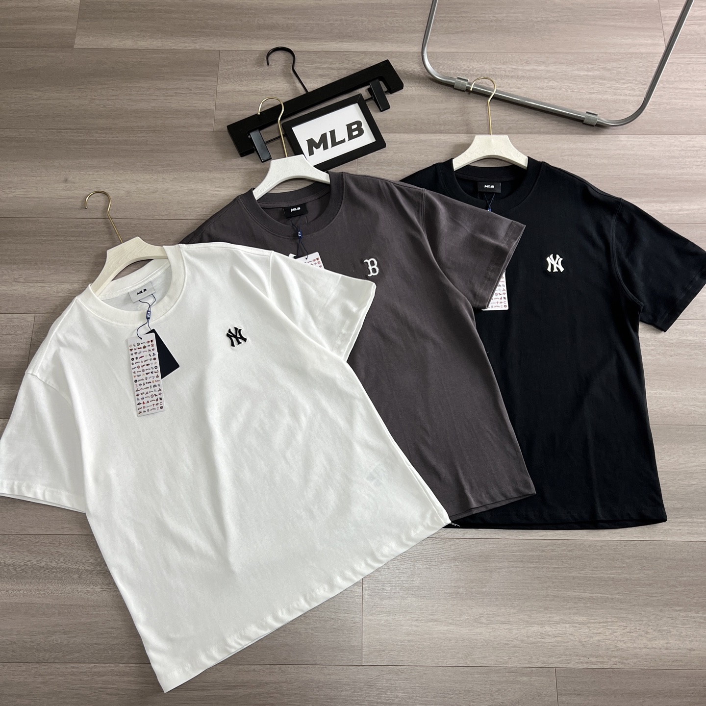 High-End MLB Embroidered Sleeves for Men and Women, 2025 Collection – Sizes S-2XL - 图片 1